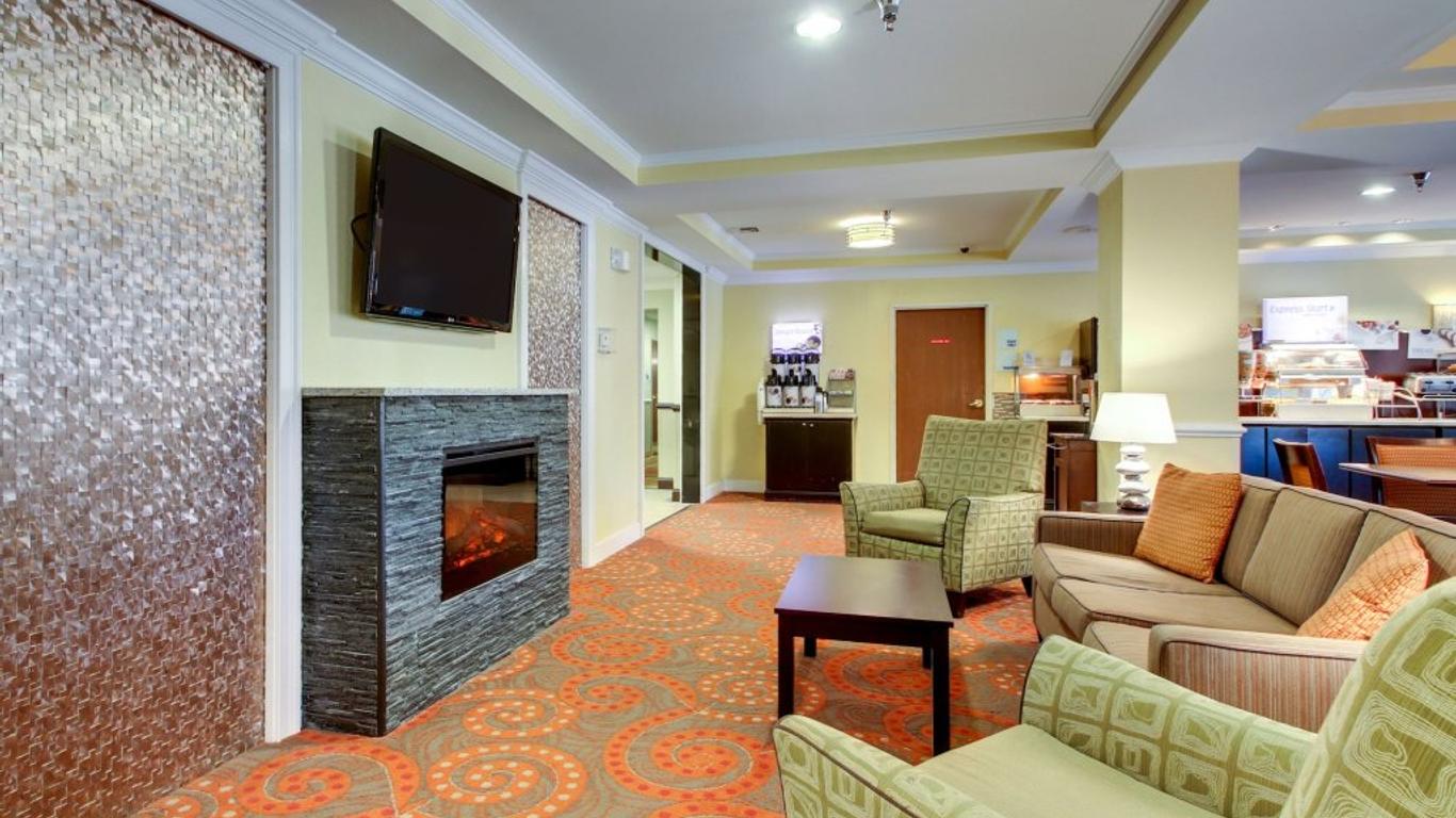 Holiday Inn Express Hotel & Suites Live Oak, An IHG Hotel