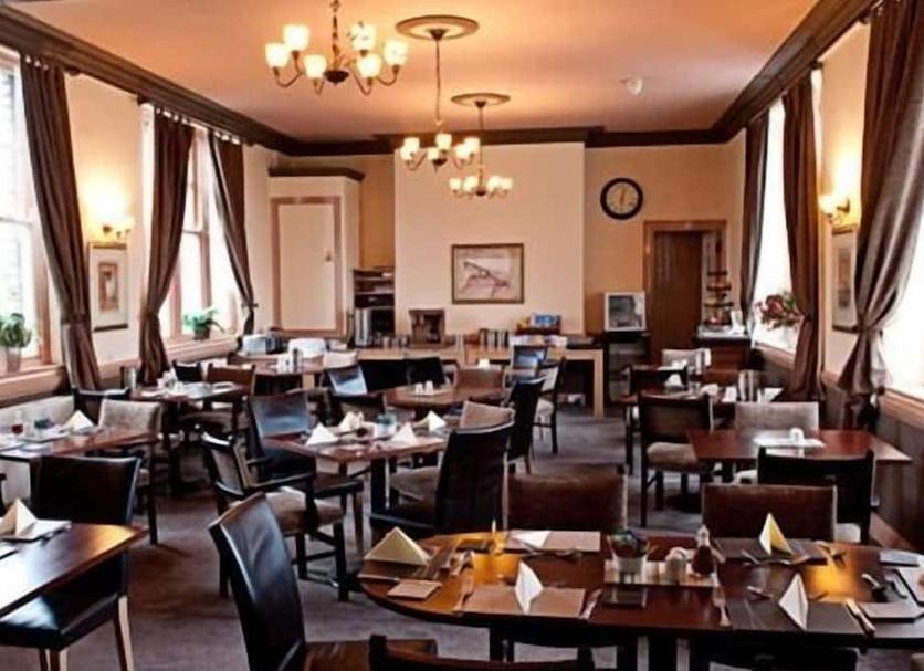 Restaurant Photo