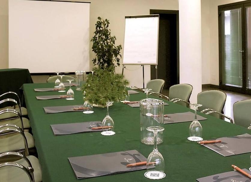 Conference room Photo