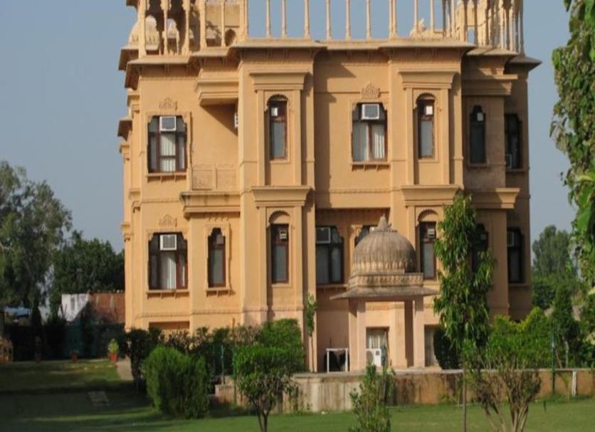 Building Photo