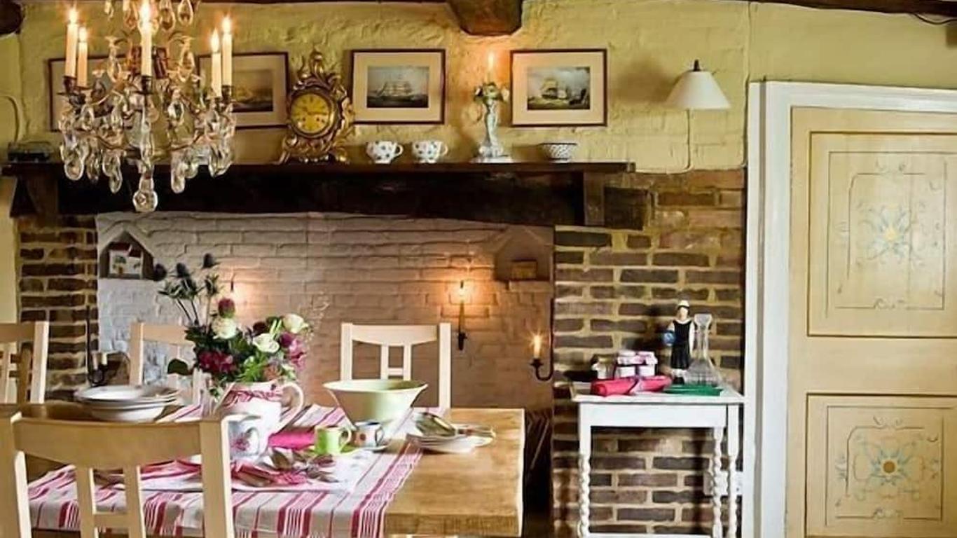 The Old Manor House B & B