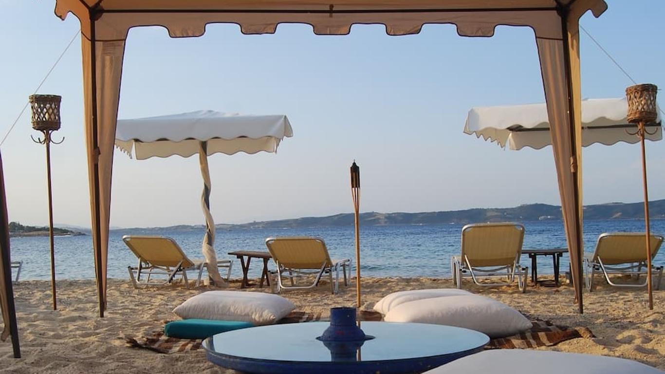Agionissi Resort