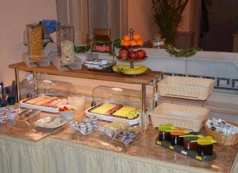 Buffet Photo