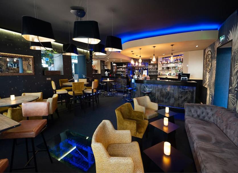 Bar Photo