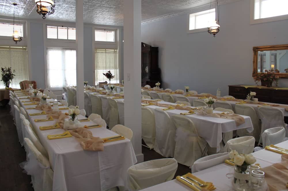 Banquet hall