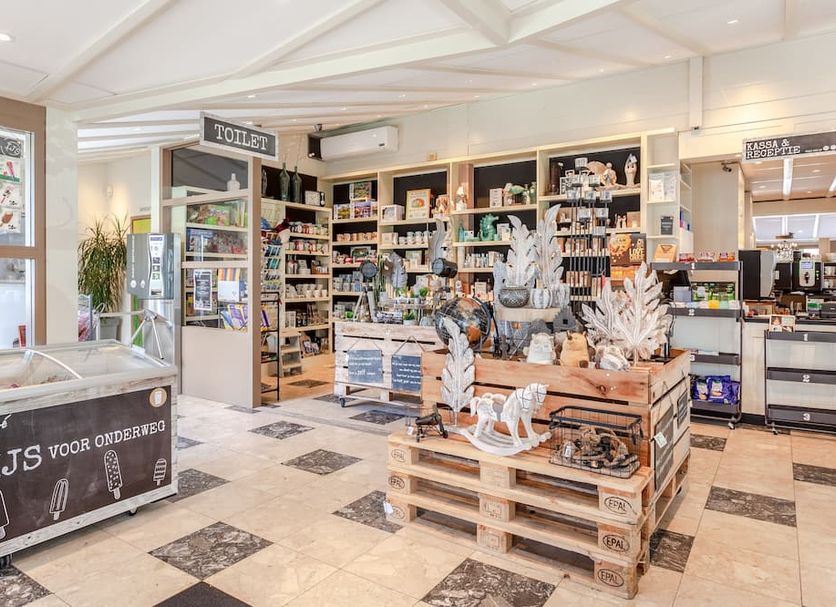 Shop Photo