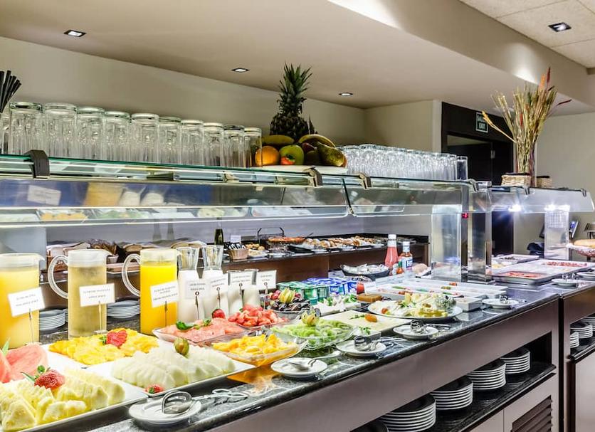 Buffet Photo