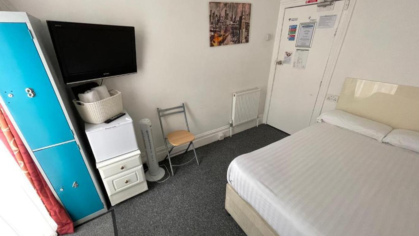 Backpackers Blackpool Hotel & Suites