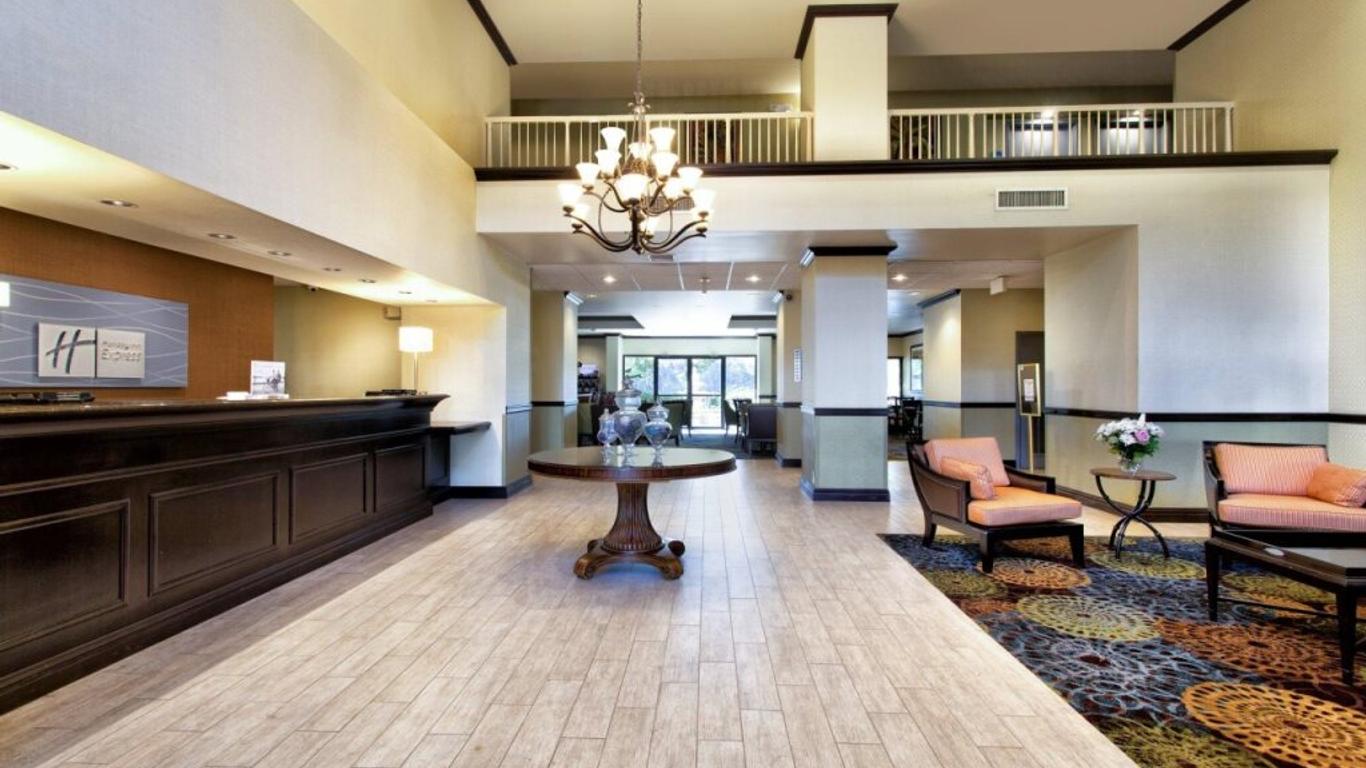 Holiday Inn Express Tampa-Brandon