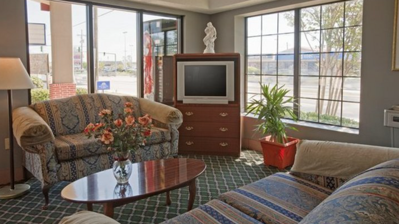 Americas Best Value Inn & Suites Slidell