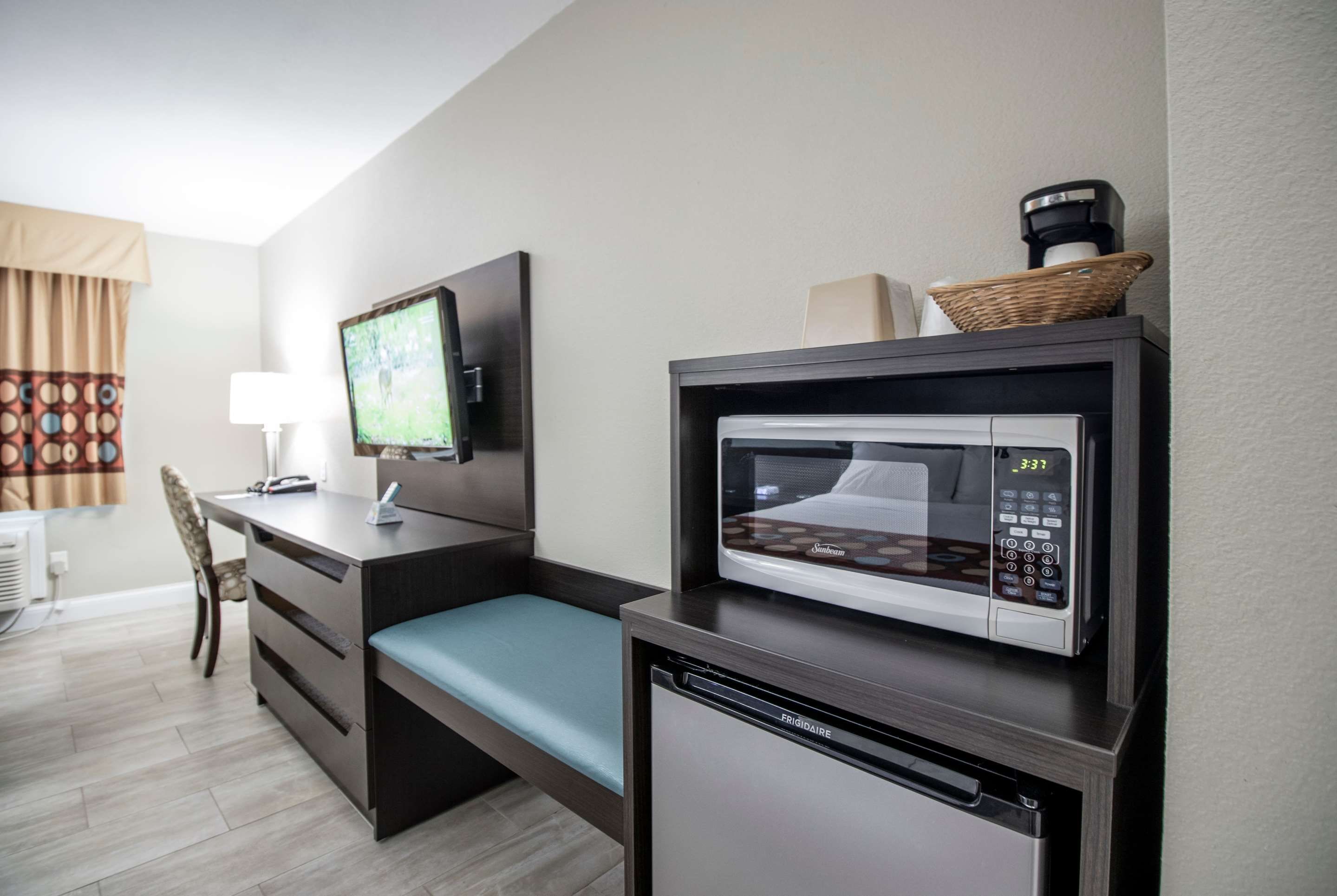 Room amenity