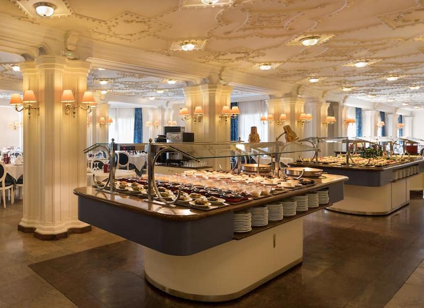 Buffet Photo