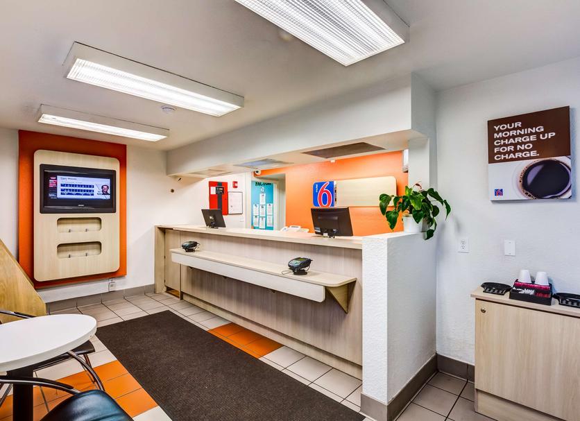 Front desk Photo