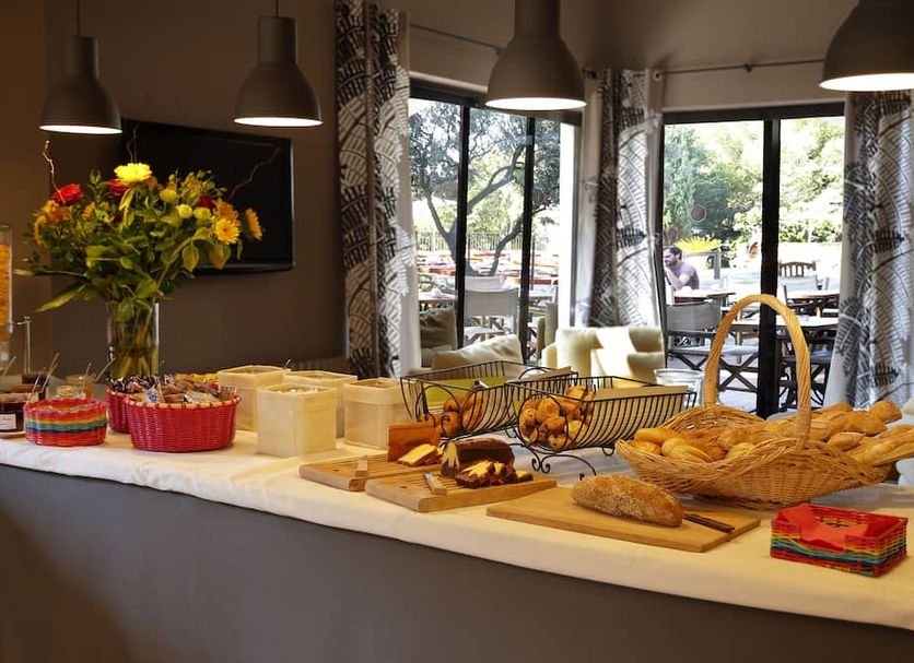 Buffet Photo