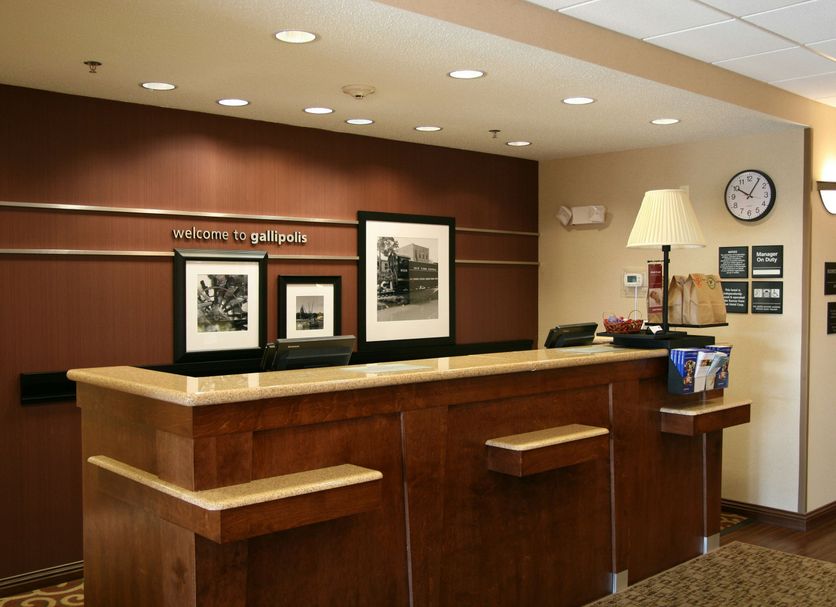 Front desk Photo