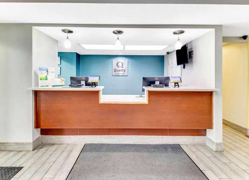 Front desk Photo