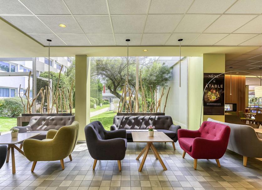 Lounge Photo