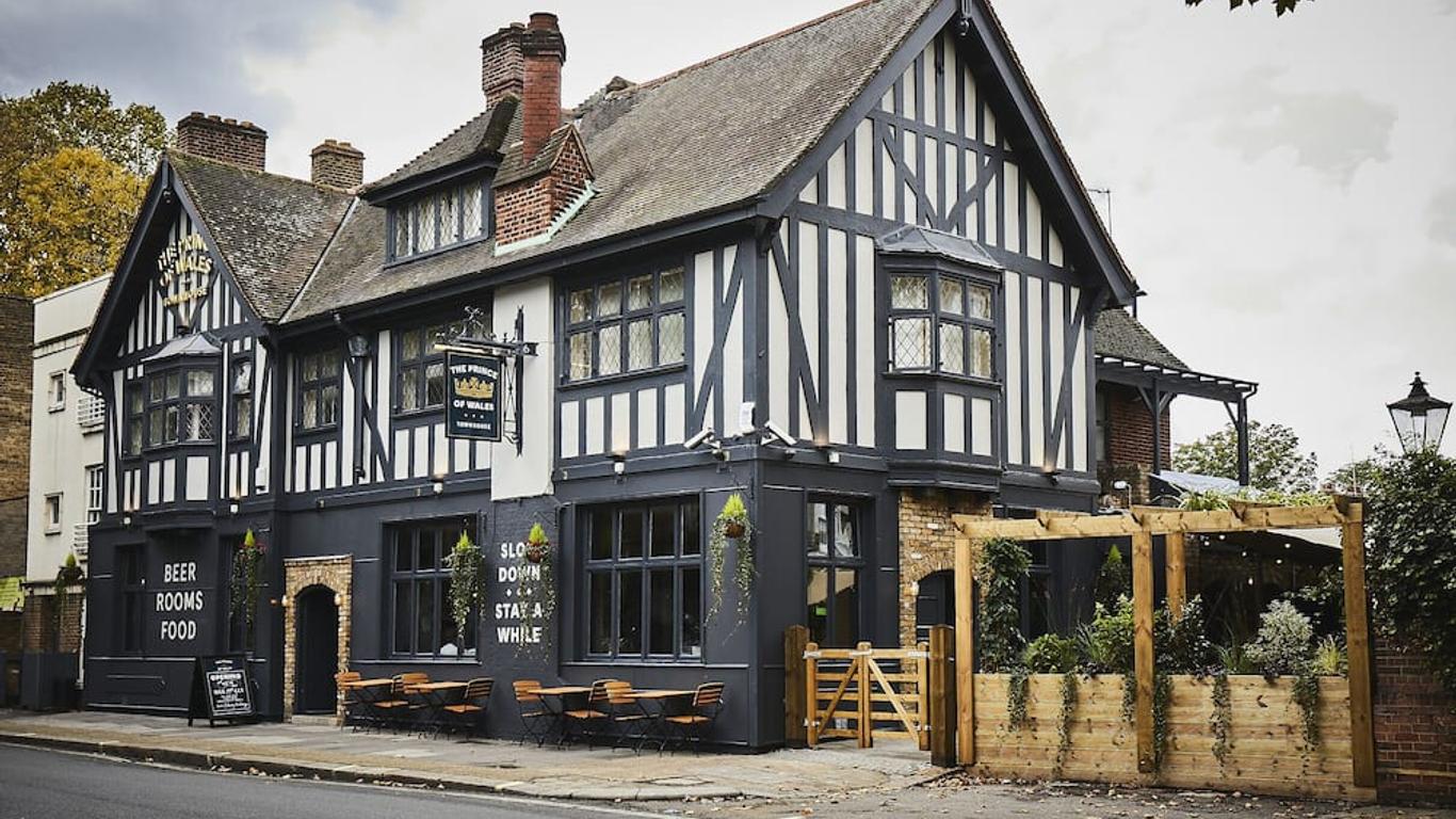 Prince Of Wales - Townhouse
