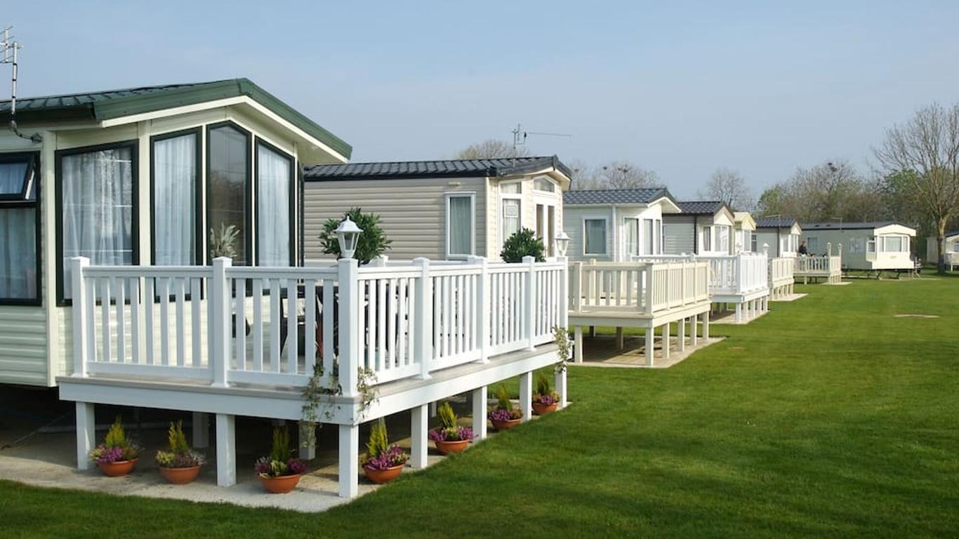 Gold Standard Caravan on South View Park