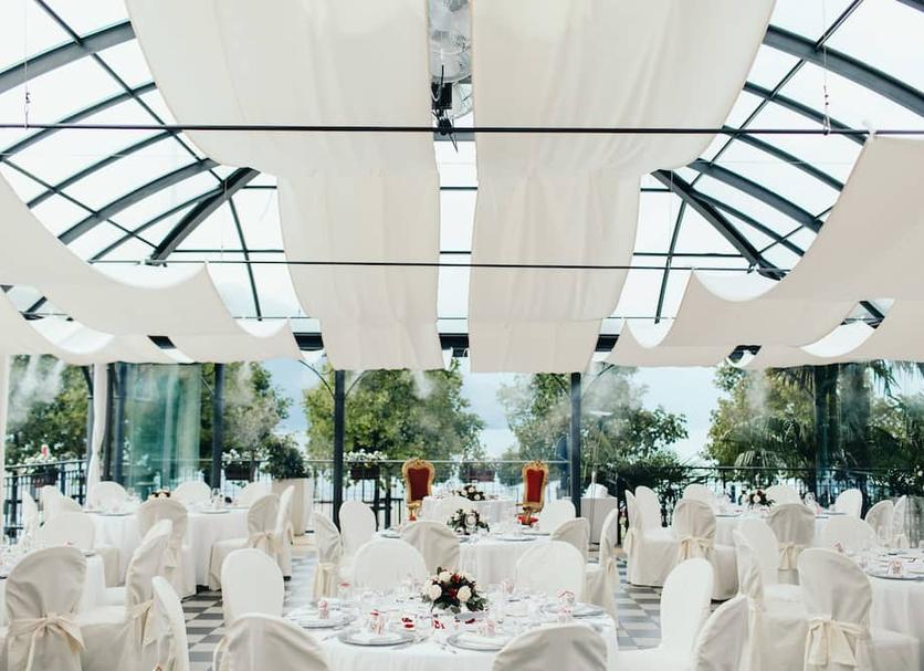 Banquet hall Photo