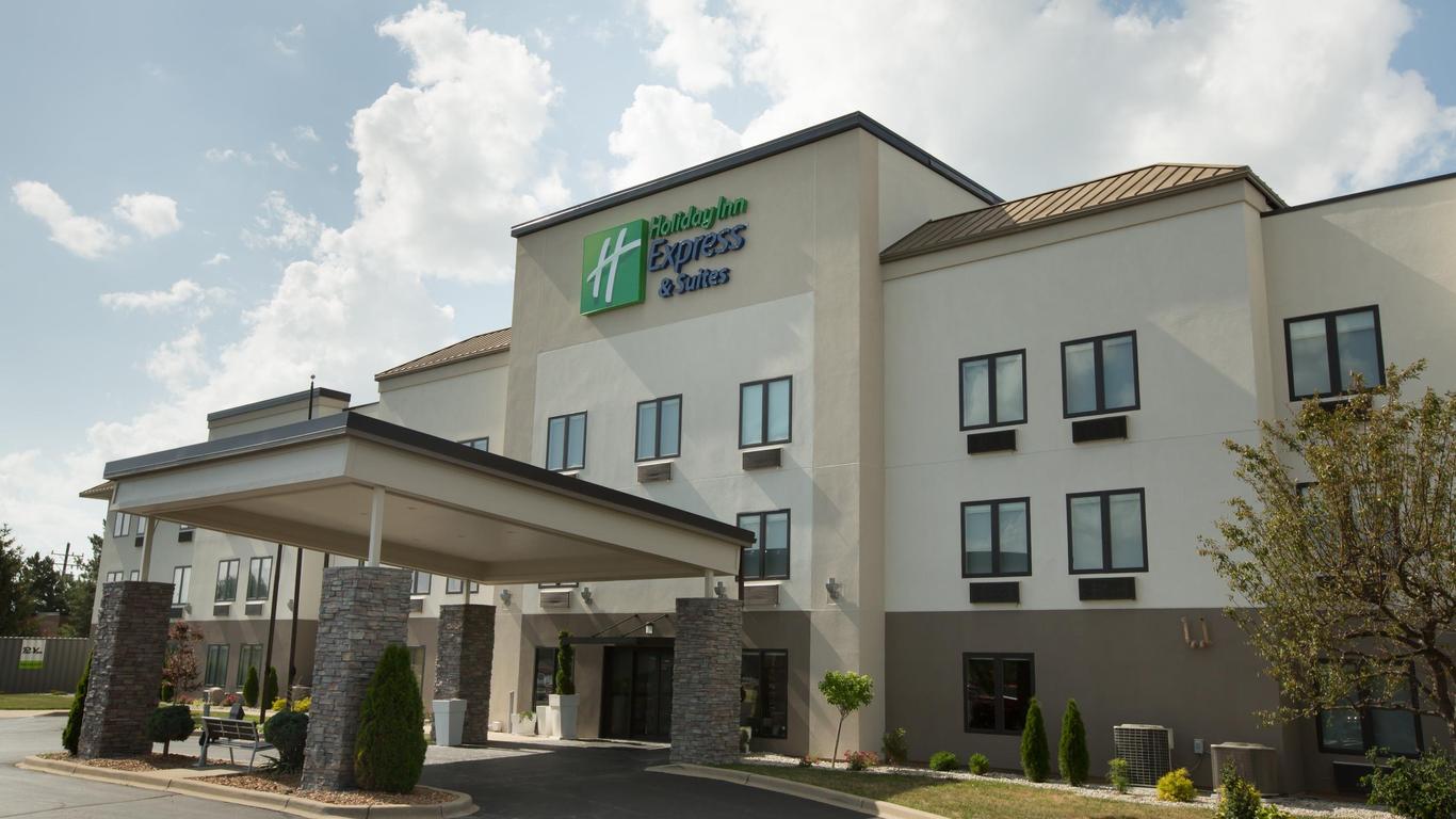 Holiday Inn Express Hotel & Suites Madison, An Ihg Hotel