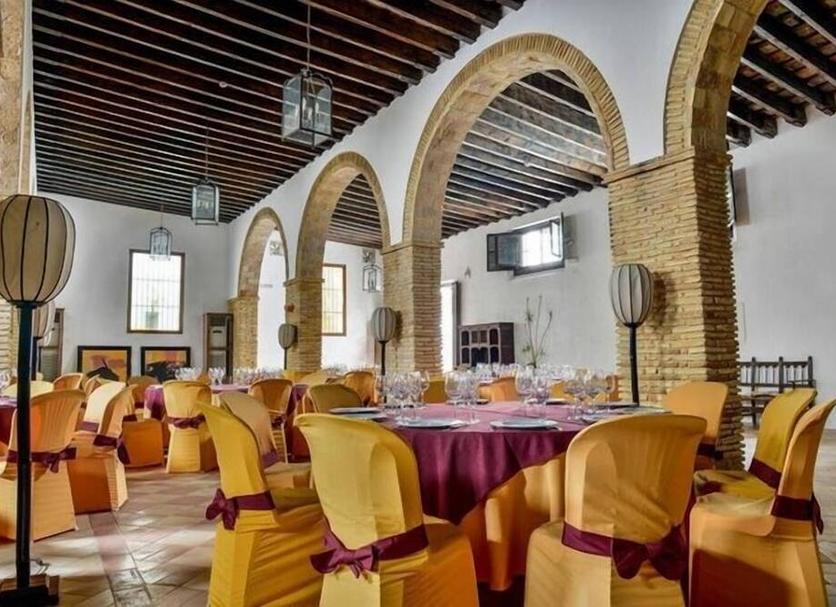 Banquet hall Photo