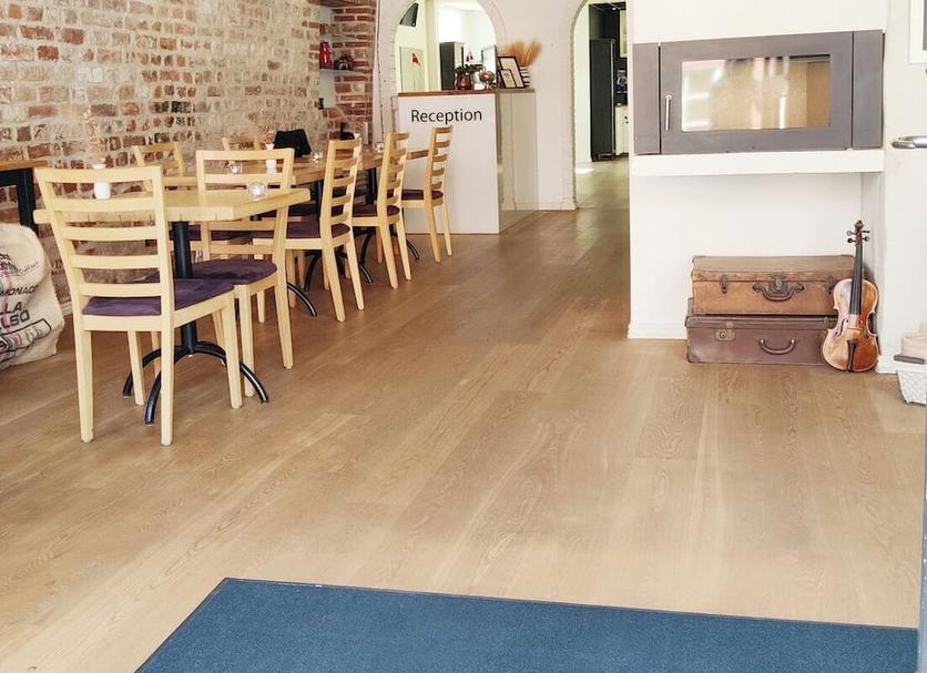 Dining room Photo
