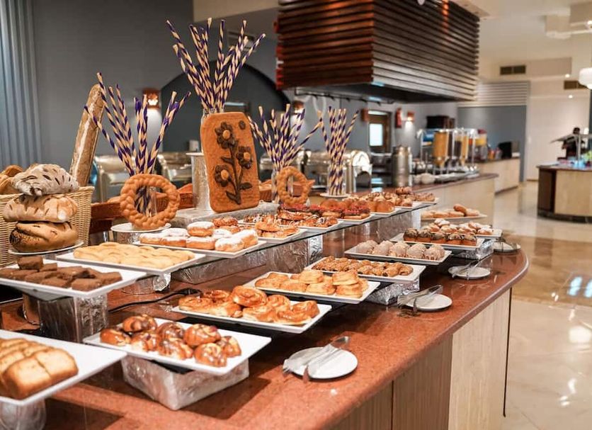 Buffet Photo