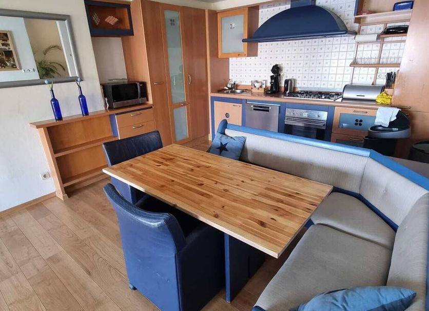 Kitchen Photo