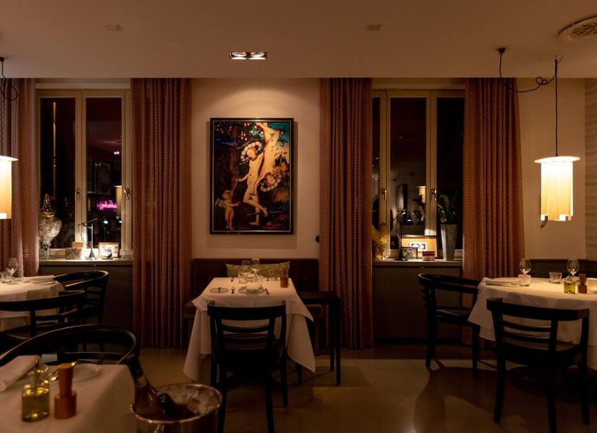 Restaurant Photo