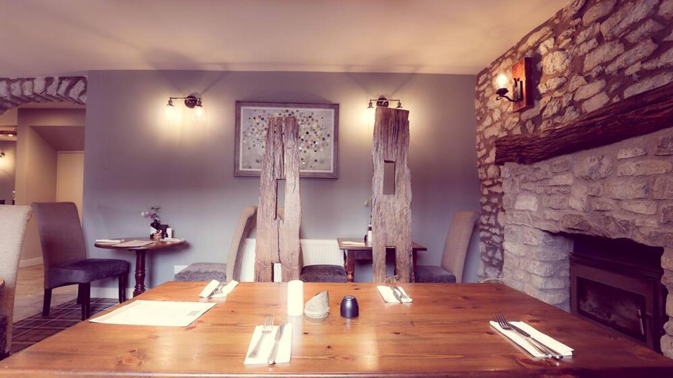 The Tavern at Hale