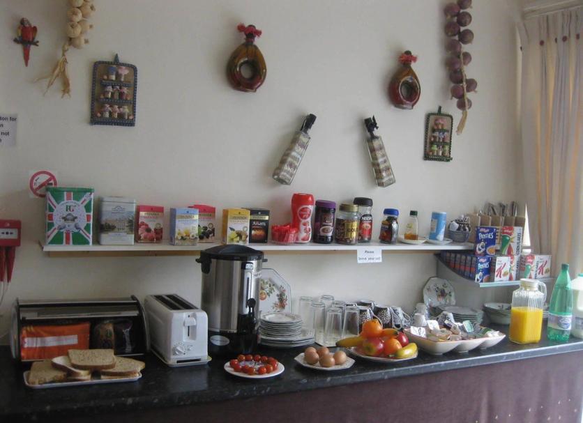 Buffet Photo