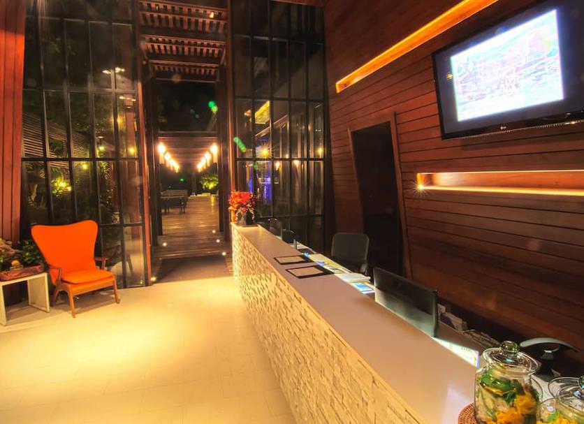 Front desk Photo