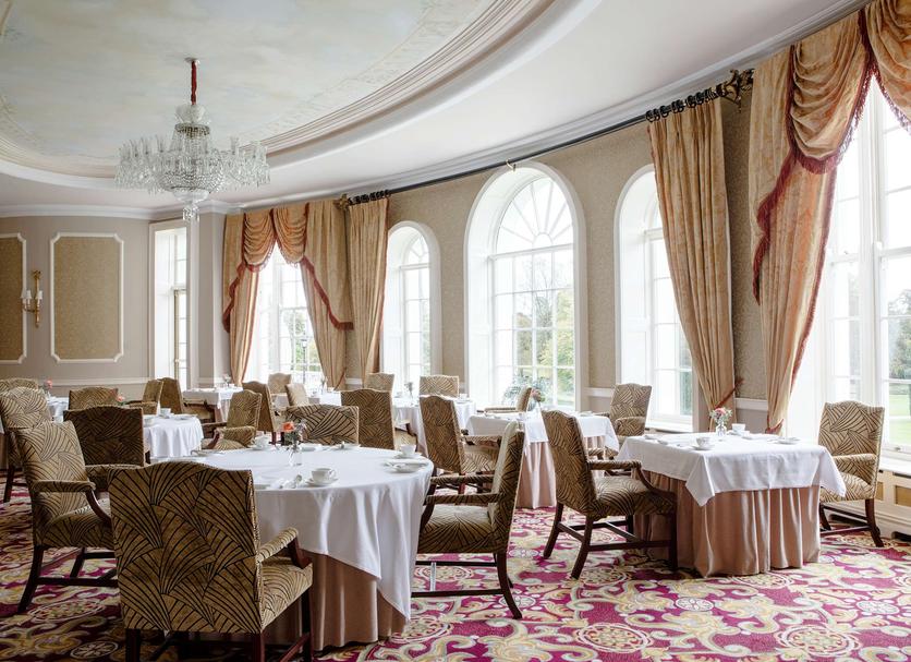Banquet hall Photo