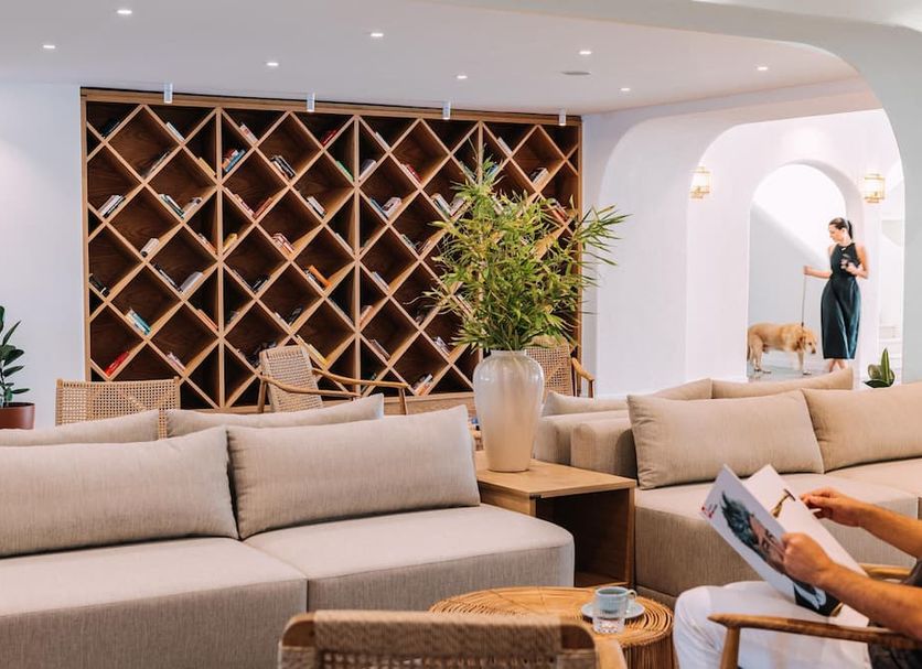 Lounge Photo