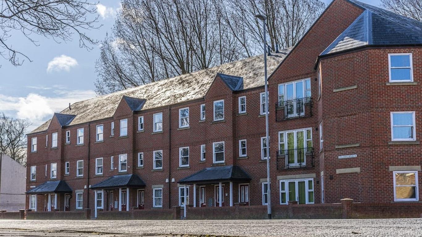 Pullman House Serviced Apartments