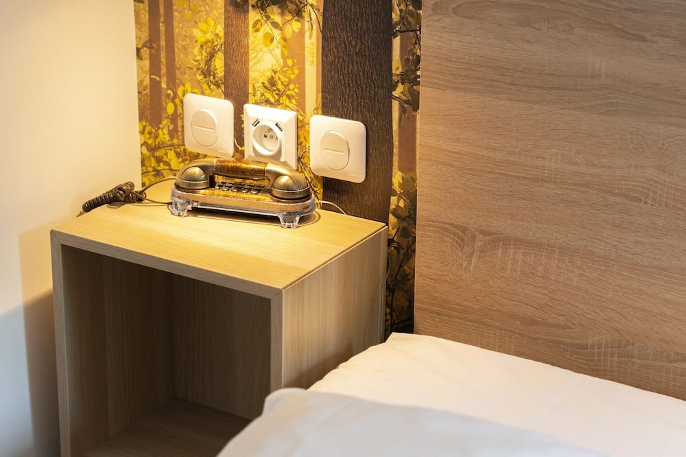 Room amenity
