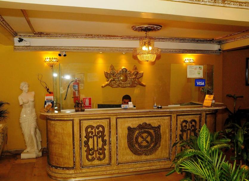 Front desk Photo