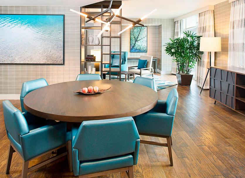 Dining room Photo