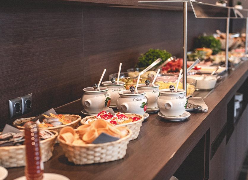 Buffet Photo