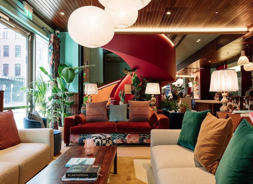 Lounge Photo