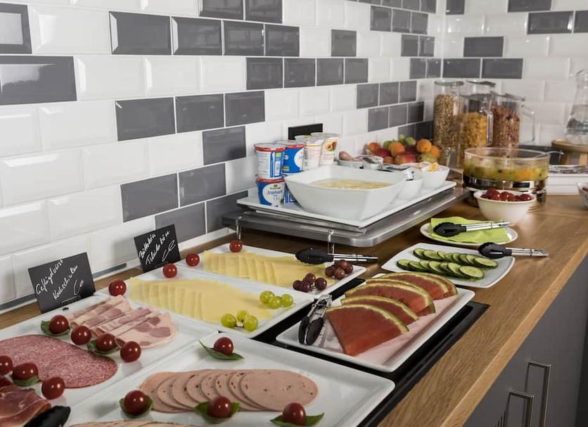 Buffet Photo