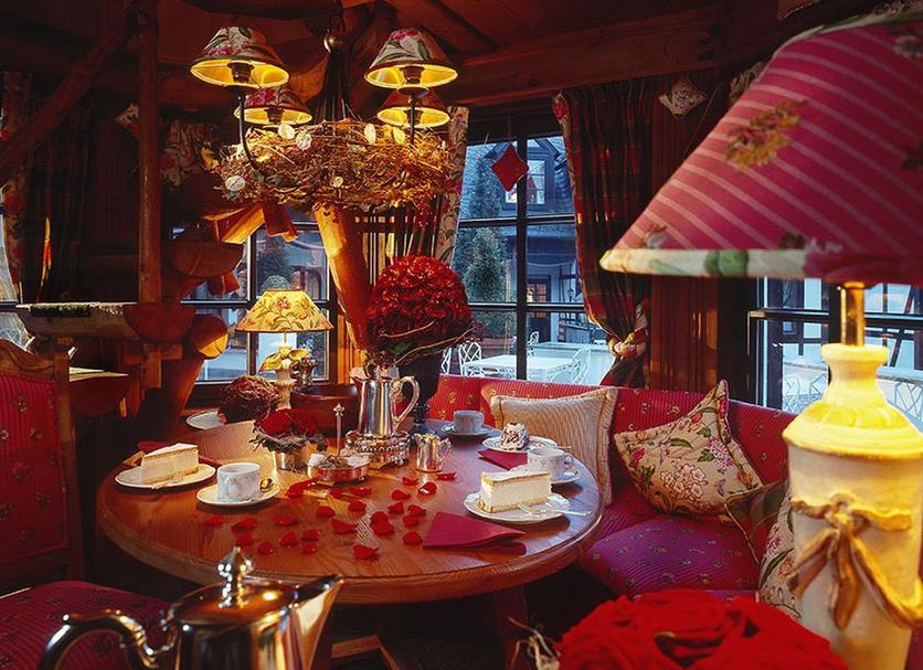 Dining room Photo