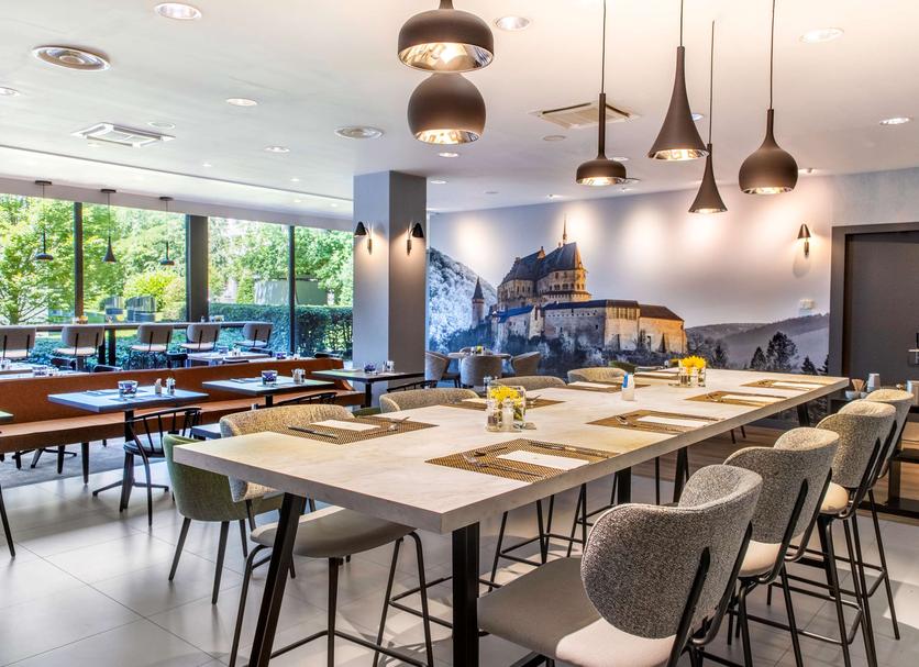 Restaurant Photo