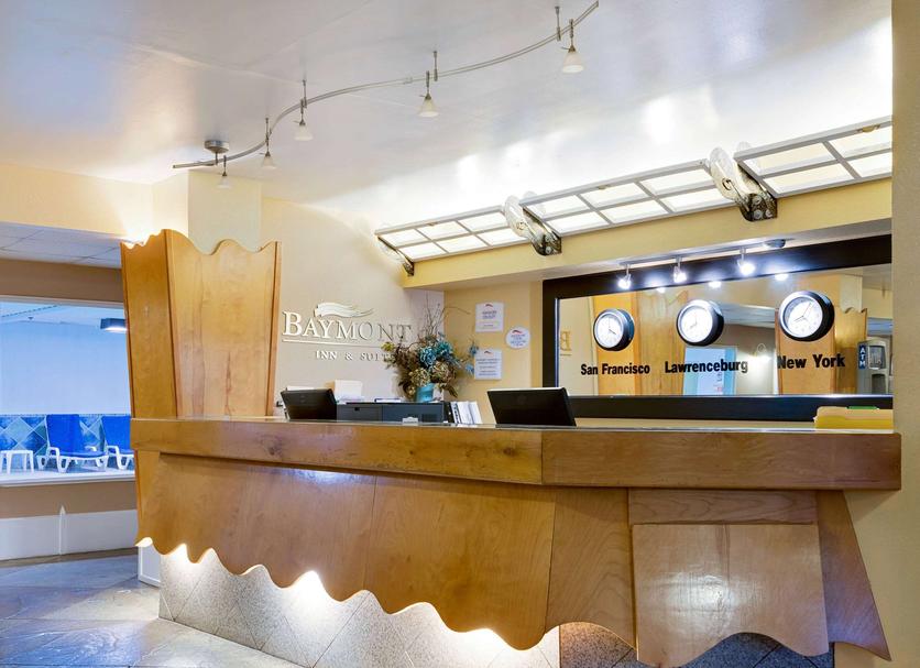 Front desk Photo