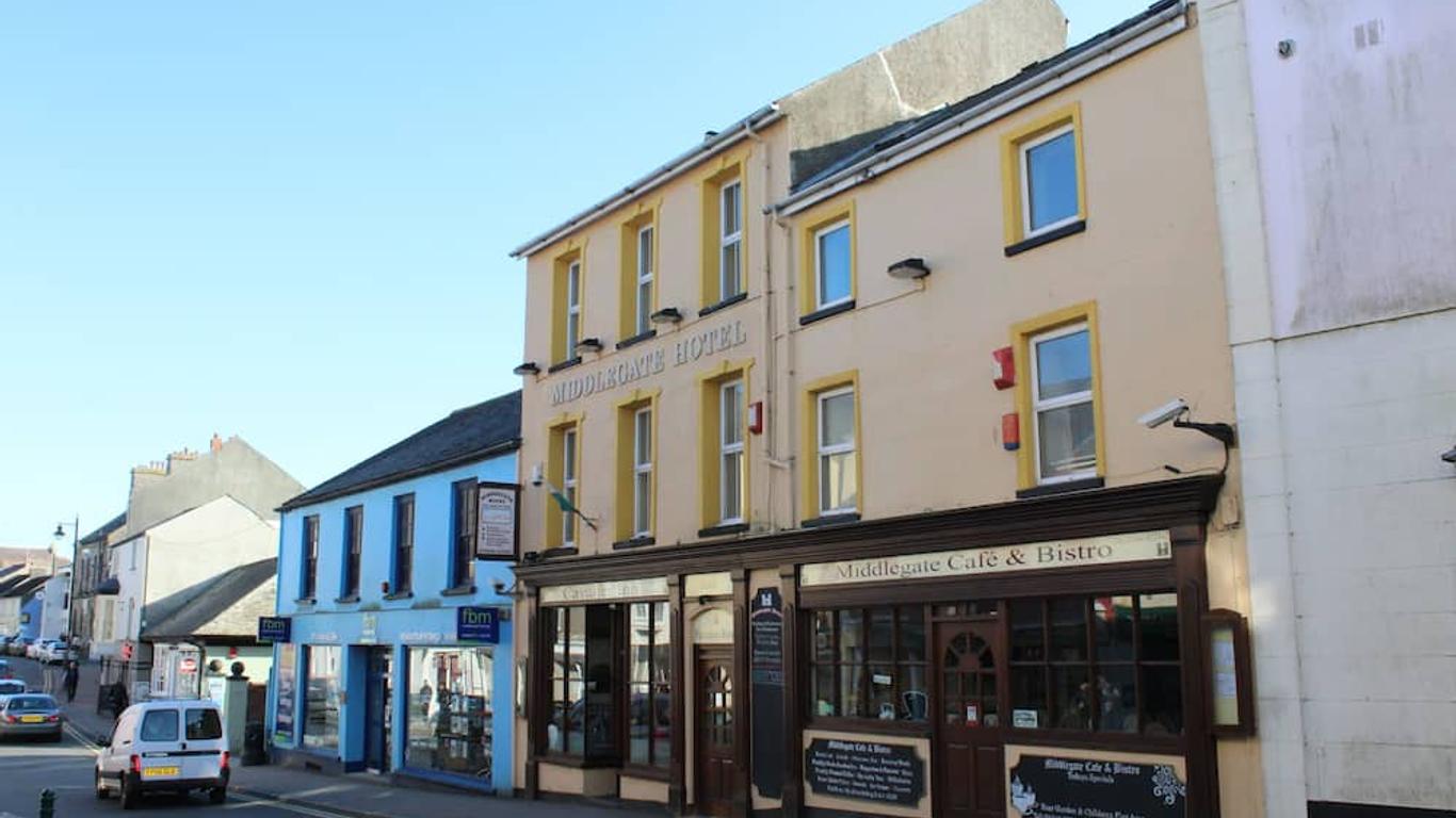Middlegate Hotel