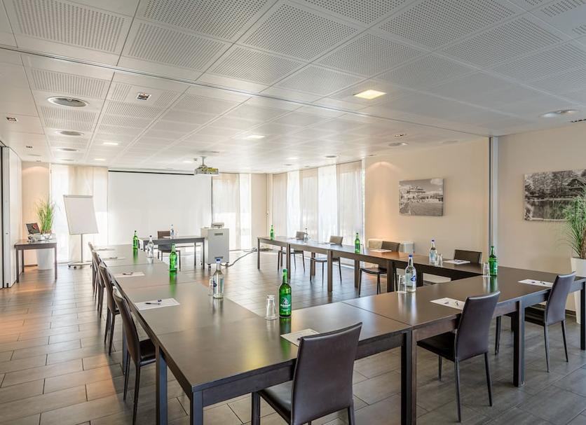 Conference room Photo