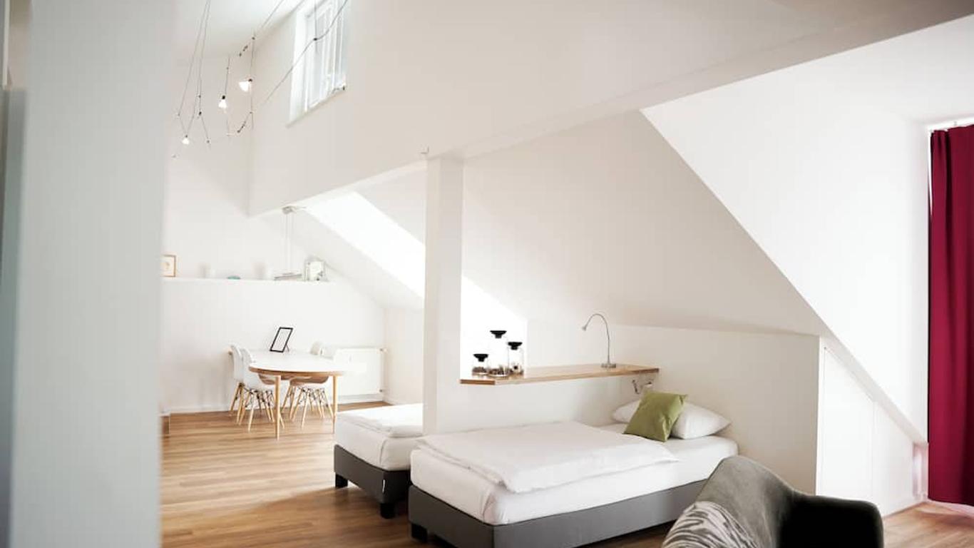 Dreamhouse - Rent A Room