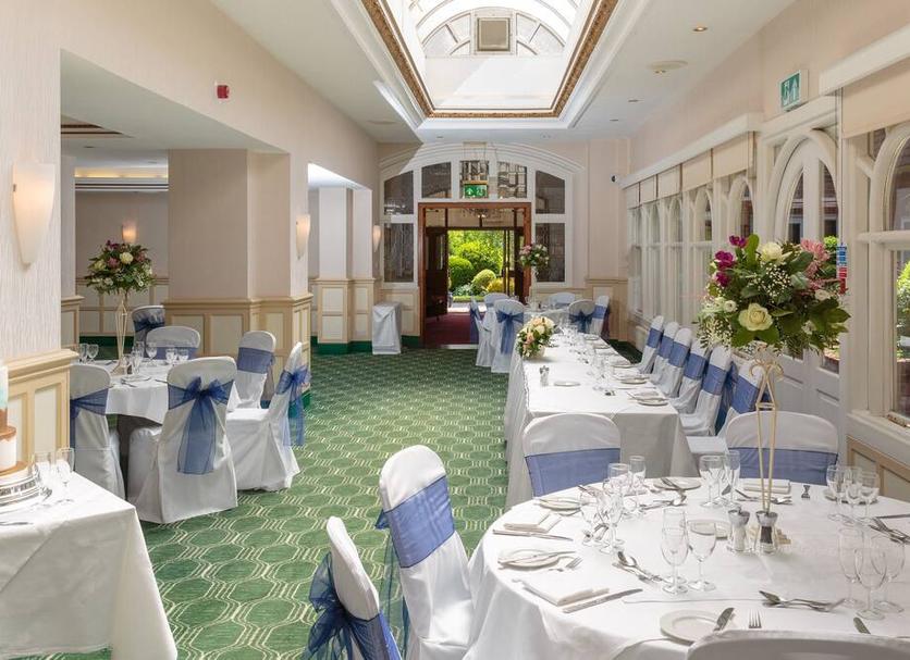 Banquet hall Photo