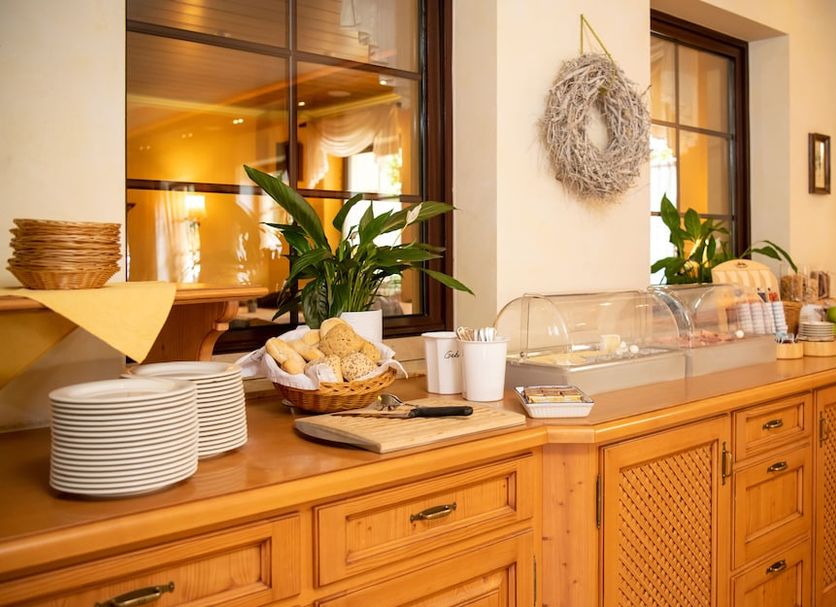Buffet Photo
